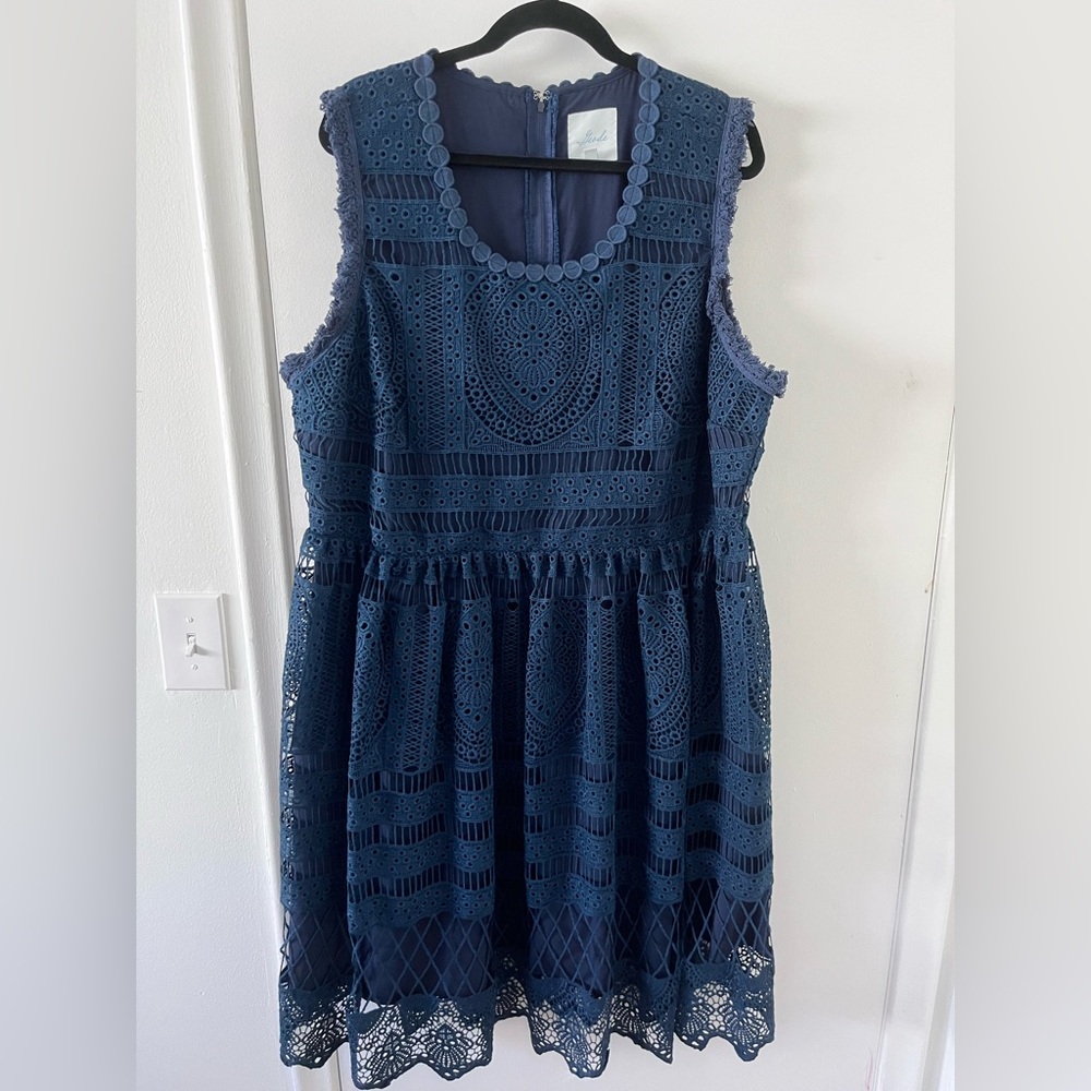 Embroidered blue midi sleevelesss dress